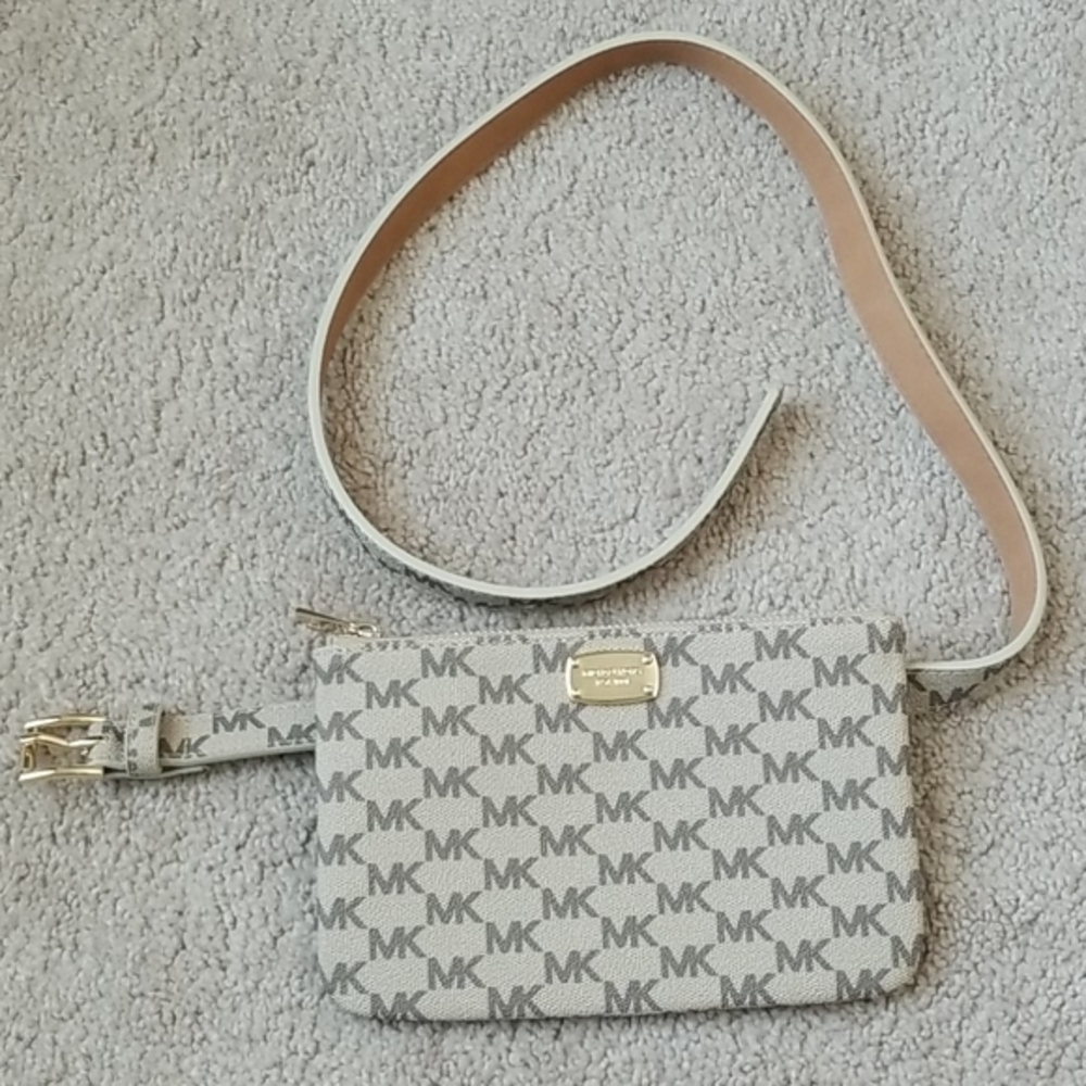 NWOT Michael Kors Signature Belt Bag